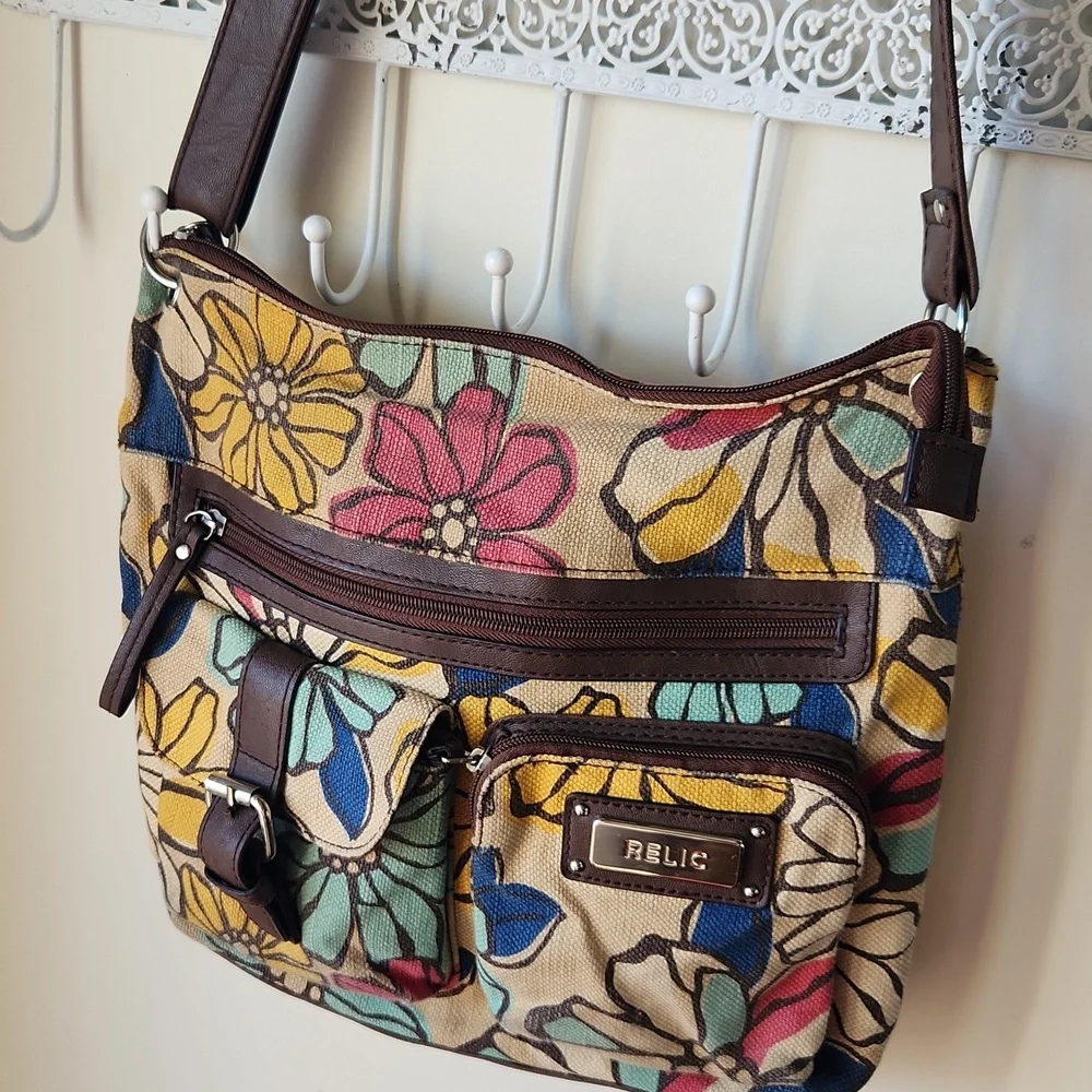 Relic‎ Floral Crossbody Bag